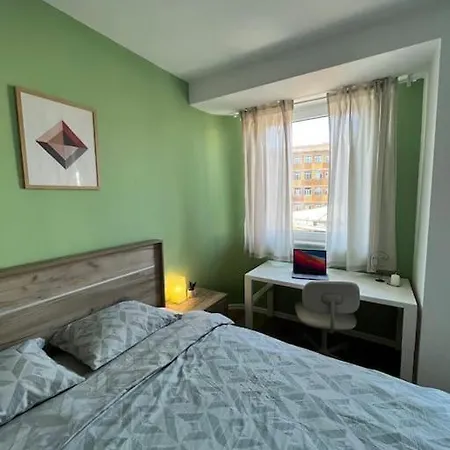 Daire Central Cosy, Fully Renovated 2 Bedroom Apart *