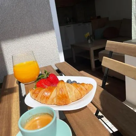 Central Cosy, Fully Renovated 2 Bedroom Apart * Varna