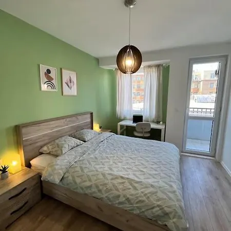Central Cosy, Fully Renovated 2 Bedroom Apart * Varna