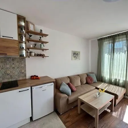 Daire Central Cosy, Fully Renovated 2 Bedroom Apart *